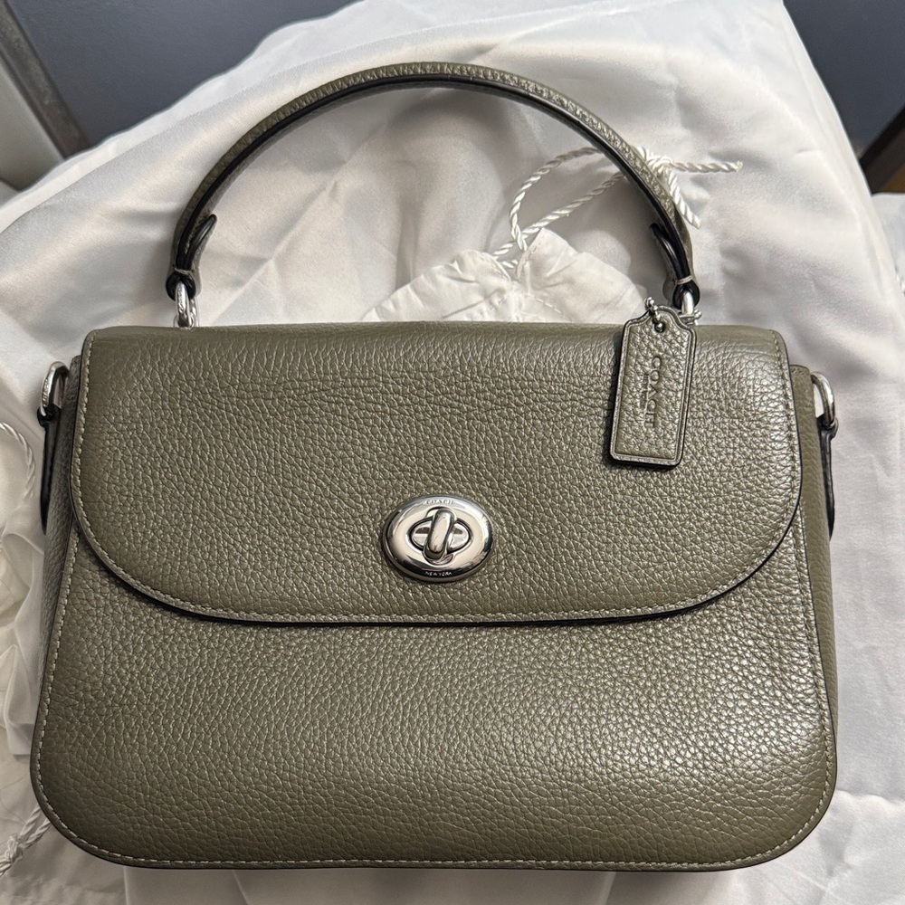 Coach MarkOlive Green Pebbled Leather Turnlock Top Handle Bag